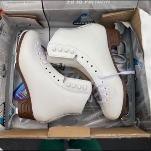 BRAND NEW Jackson Ultima Artiste figure skates